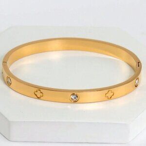 Vintage clover bracelet N611